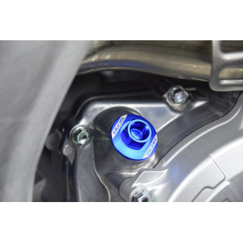 SCAR blue oil pan plug
