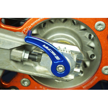 SCAR blue rear axle puller