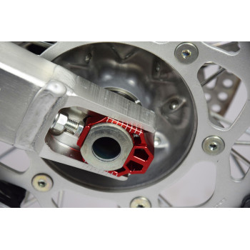 SCAR red chain tensioner